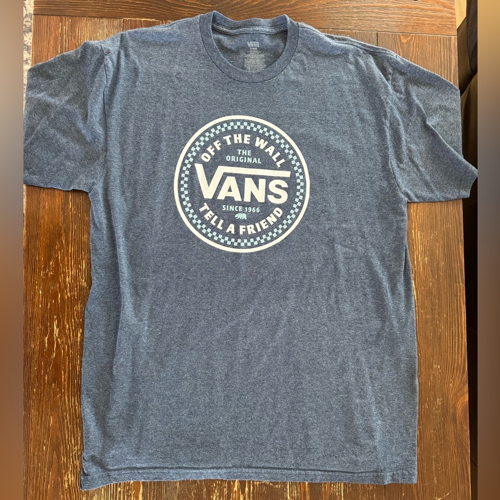 Vans, men’s size XL T-shirt